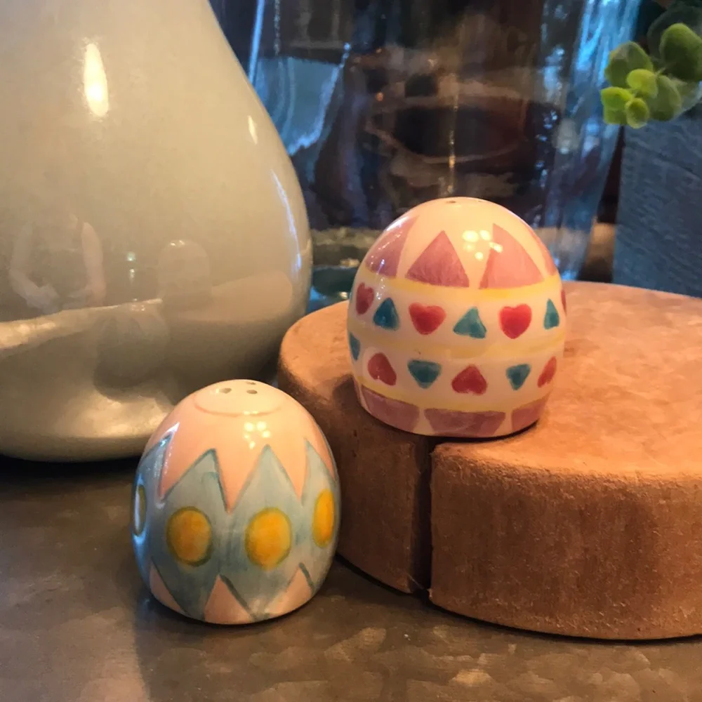 Easter Egg Salt & Pepper Shakers